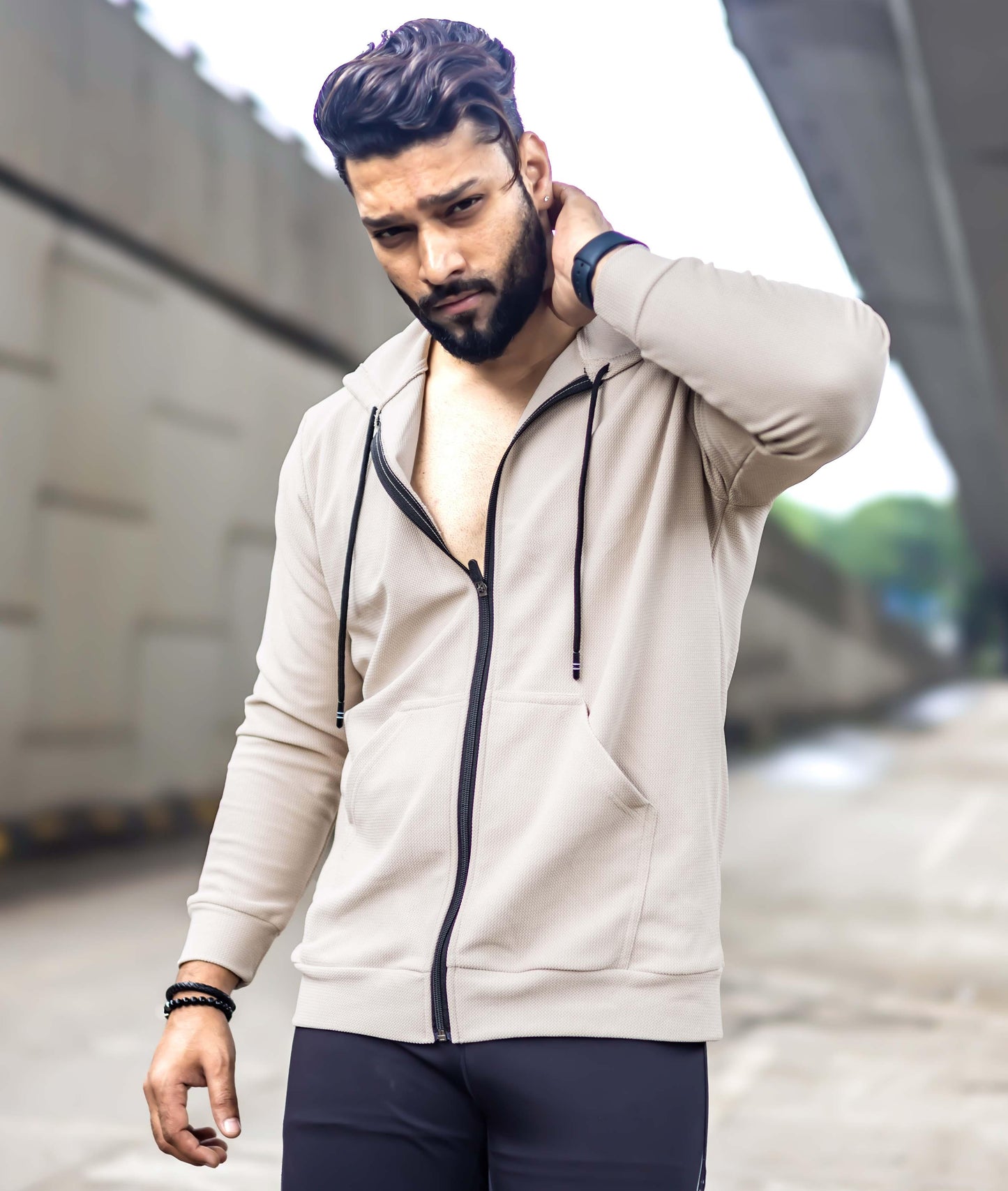 Vogue GymX Hoodie: Beige